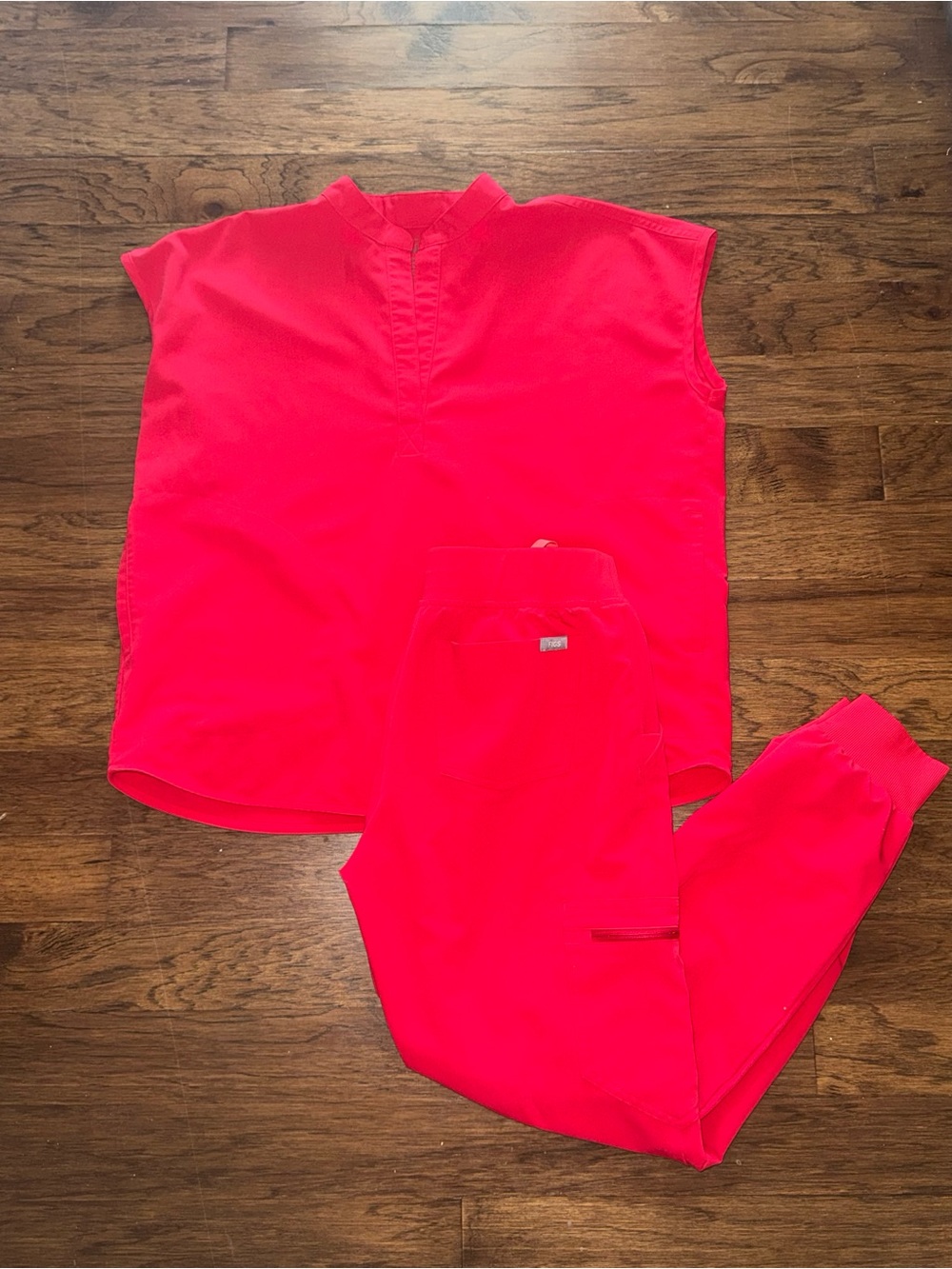 Figs Women's Hot Pink Jogger Scrub Set